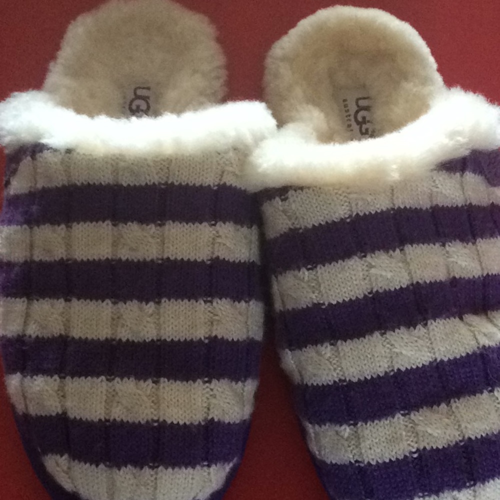 Ugg size 7 slippers